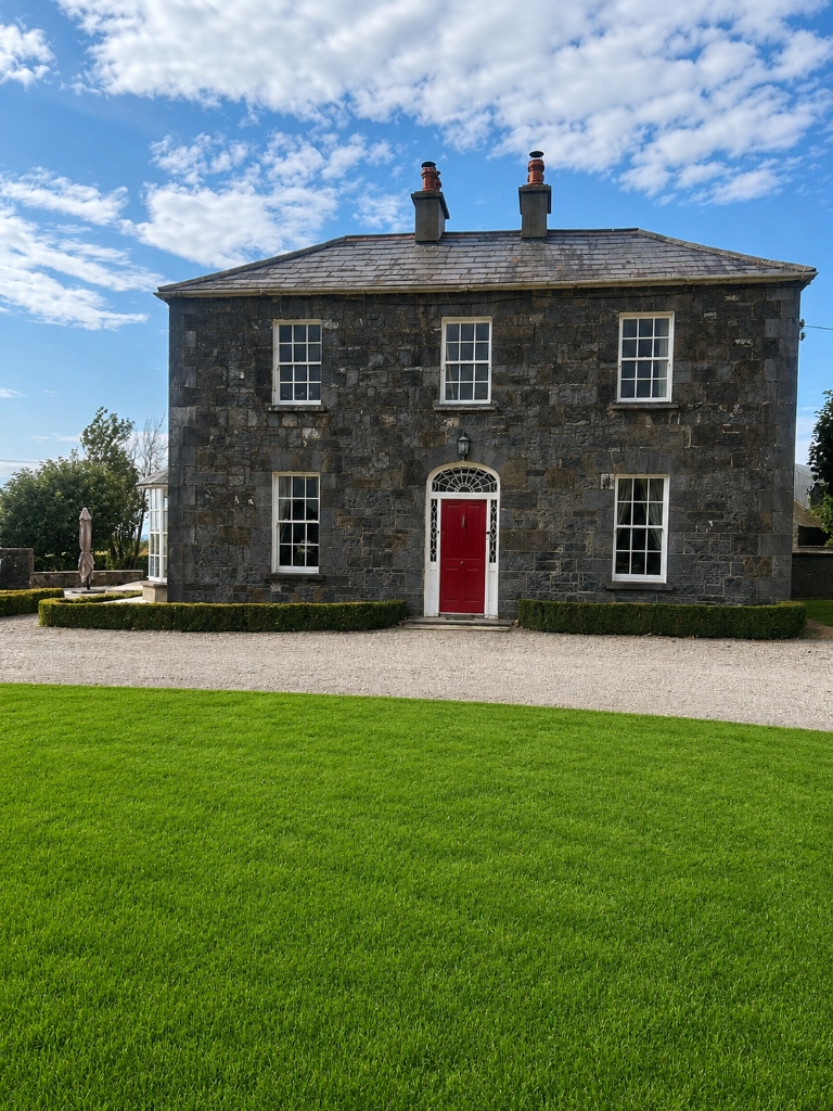 Dog hotel Kildare - Peaceful countryside surroundings in Rathangan